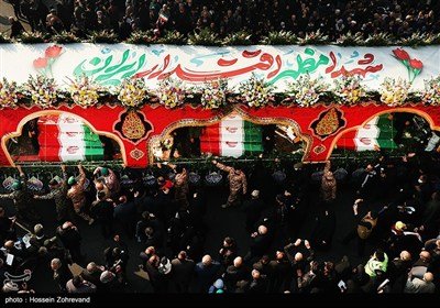 پیکرهای مطهر 100 شهید گمنام در تهران تشییع شد